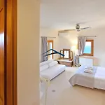فيلة The Charming Waterfront Retreat, With A Swimming Pool & Direct Access To The Sea, Ideal For Large Families, Or A Group Of Friends *